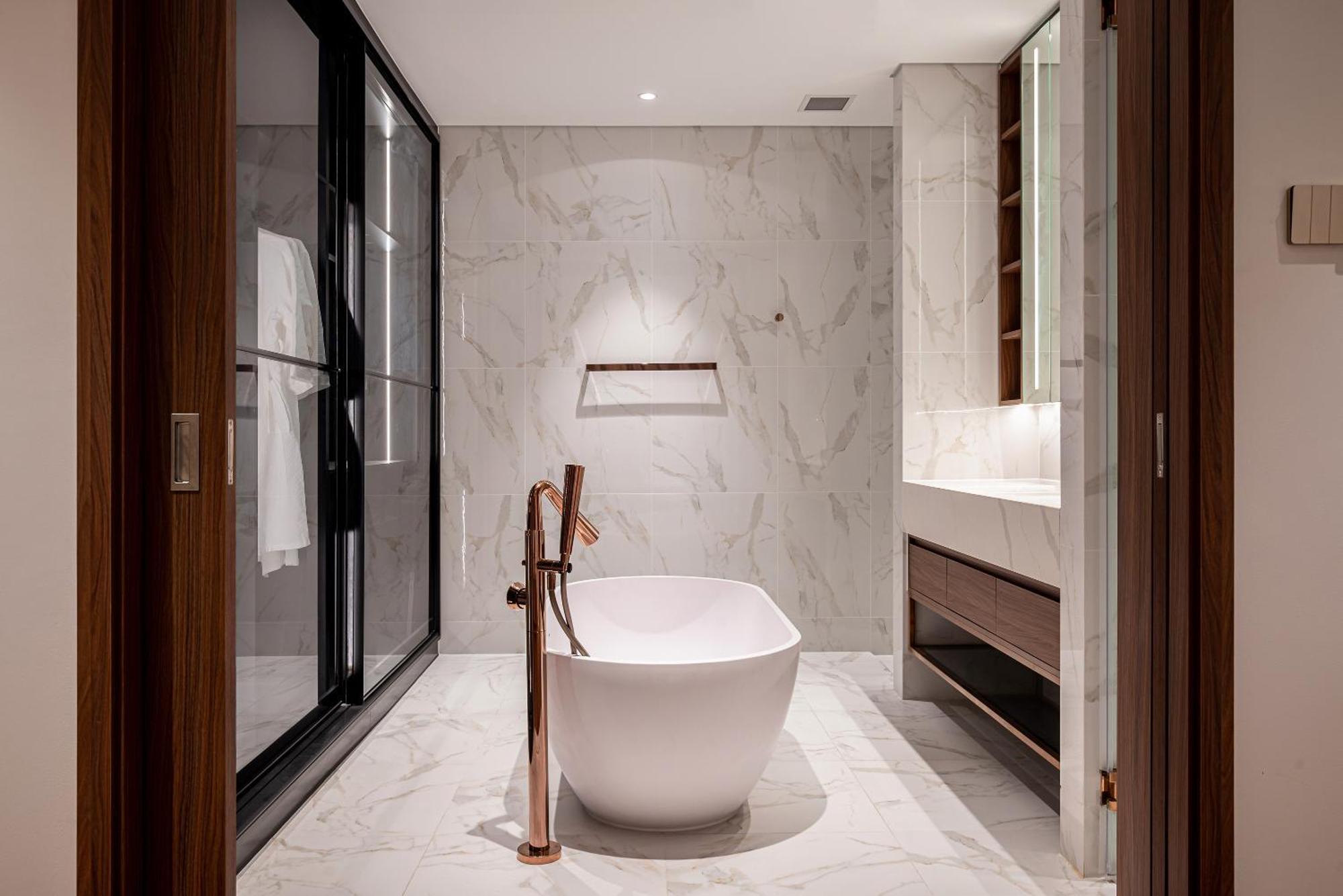 Apartment Saigon The Metropole - Residences Complex - By Svillage 