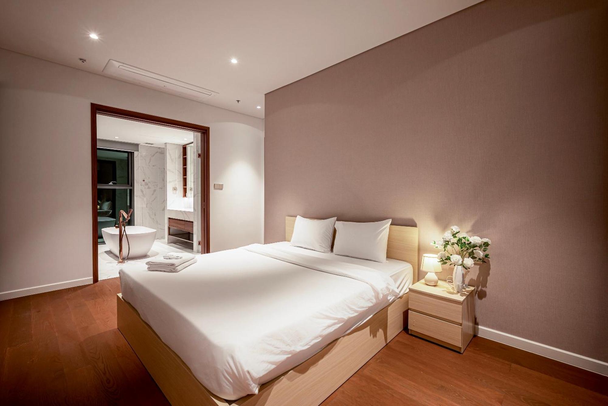 Saigon The Metropole - Residences Complex - By Svillage 